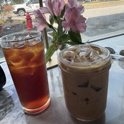 Birdie’s - Banana mocha latte and sweet tea