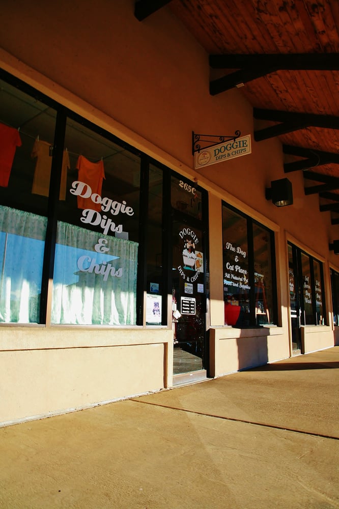 DOGGIE DIPS & CHIPS Updated August 2024 22 Reviews 265 E 29th St