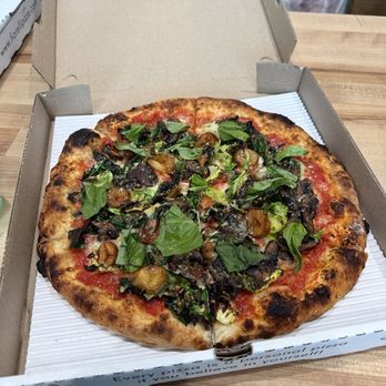 Fiorelli Pizza - Veggie pizza - Pizza Near Me - Los Angeles, California