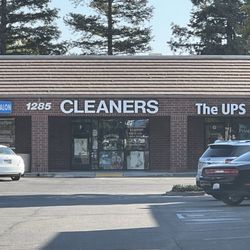 Custom Cleaners - Storefront