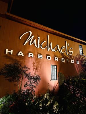 Michael's Harborside Restaurant & Bar by null