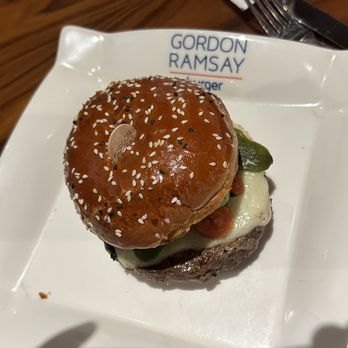Gordon Ramsay Burger Las Vegas - Burgers Near Me - Las Vegas, Nevada Gordon Ramsay Burger Las Vegas - Burgers Near Me - Las Vegas, Nevada