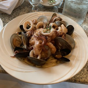 DeCosta's Restaurant - Italian Near Me - Yonkers, New York