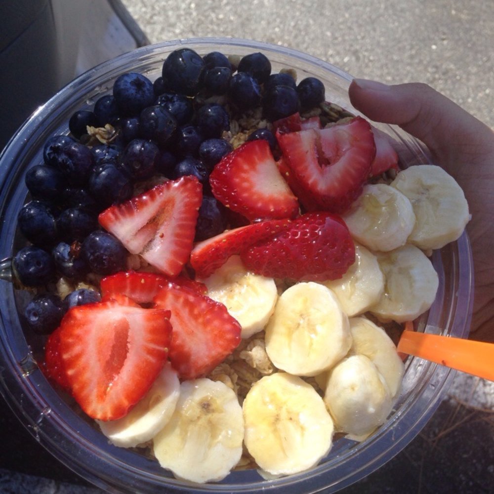 Jamba - Berry acai bowl - Juice Bars & Smoothies Near Me - Cypress, California