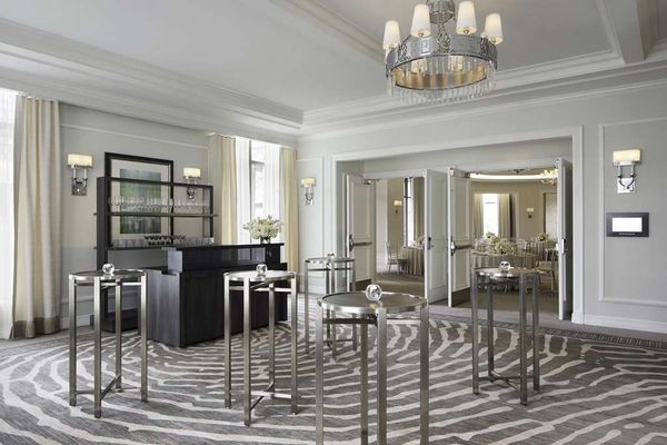 Waldorf Astoria Atlanta Buckhead by null