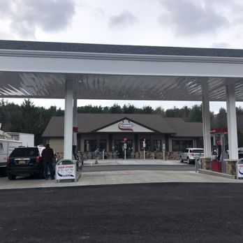 Stewart's Shops - Stewart's Shops 303 exterior - Grocery Near Me - Keene, New York