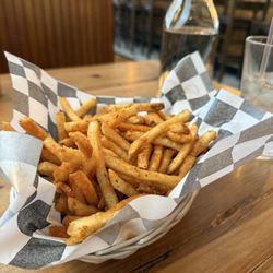 Burnt Chicken - Cajun seasoned fries