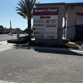 Dutch Bros Coffee - This is the plaza - Juice Bars & Smoothies Near Me - Eastvale, California