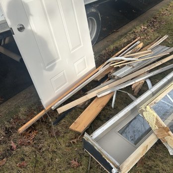 1. Zephyr Thomas Home Improvement Company