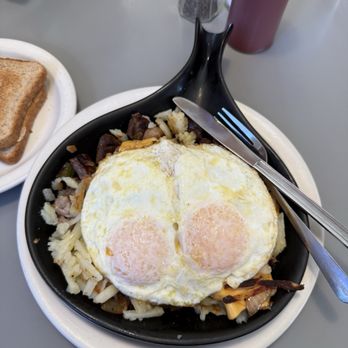 Fullerton Restaurant - Diners Near Me - Chicago, Illinois