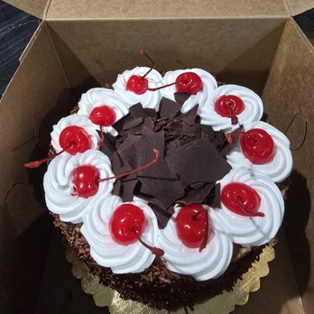 Vienna Pastry - My birthday cake - Desserts Near Me - Los Angeles, California Vienna Pastry - My birthday cake - Desserts Near Me - Los Angeles, California