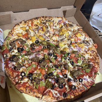 Taaza Naan - Half Garlic Chicken and Half Afghan Pizza with pepperoni - Bakeries Near Me - Tracy, California Taaza Naan - Half Garlic Chicken and Half Afghan Pizza with pepperoni - Bakeries Near Me - Tracy, California