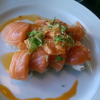 Starfish Sushi - Spicy Salmon - Sushi Bars Near Me - Downey, California