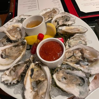 Gordon Ramsay Steak - Oysters on the Half Shell - Steakhouses Near Me - Atlantic City, New Jersey Gordon Ramsay Steak - Oysters on the Half Shell - Steakhouses Near Me - Atlantic City, New Jersey