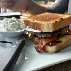 NorthShore Restaurant - The A-Bert Burger