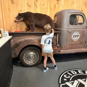 Tennessee Shine - Distilleries Near Me - Sevierville, Tennessee
