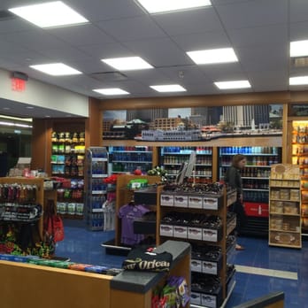 Hudson News - Bookstores Near Me - Kenner, Louisiana