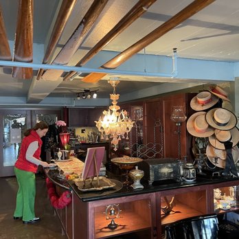 Dolce Vita Gondola - The lounge - Boat Tours Near Me - Oakland, California