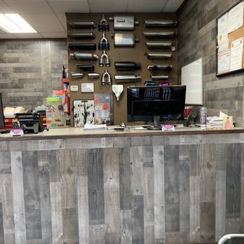 Luis's Tire Shop - Waiting area recently updated - Tires Near Me - San Antonio, Texas