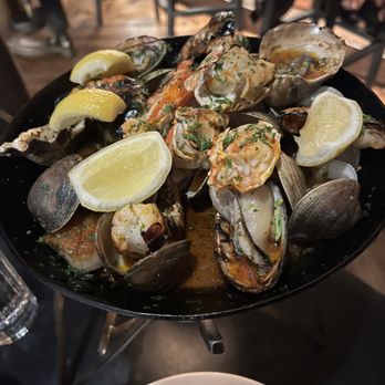 Maple & Ash - Seafood Tower Hour (2 total towers/orders) - Steakhouses Near Me - Scottsdale, Arizona Maple & Ash - Seafood Tower Hour (2 total towers/orders) - Steakhouses Near Me - Scottsdale, Arizona