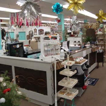 Duluth Antique Marketplace - Checkout counter, located in the center. - Antiques Near Me - Duluth, Minnesota Duluth Antique Marketplace - Checkout counter, located in the center. - Antiques Near Me - Duluth, Minnesota