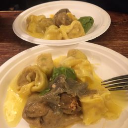 8 tortellinis, different fillings. Not good. 8 tortellinis, different fillings. Not good.