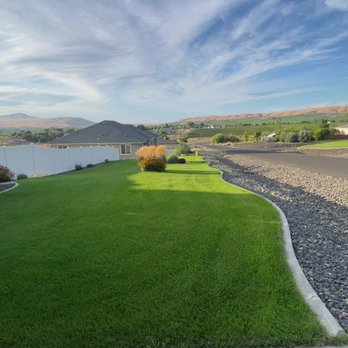 Colonial Lawn & Garden - Landscaping Near Me - Richland, Washington Colonial Lawn & Garden - Landscaping Near Me - Richland, Washington