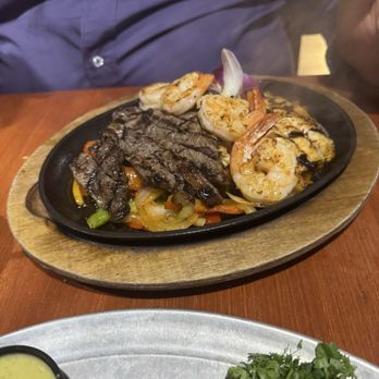 Fiesta Cancun - Fajitas 3 meat combination - Bars Near Me - Waldorf, Maryland