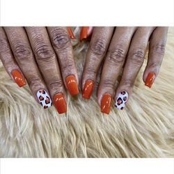 Nail Bar