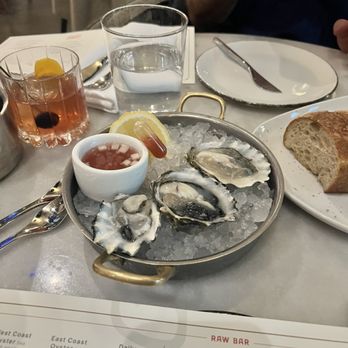 The Apparatus Room - West Coast Oysters! - New American Near Me - Detroit, Michigan