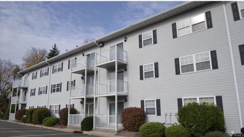 CHESTNUT MANOR Updated September 2024 10 Chestnut St, Suffern, New