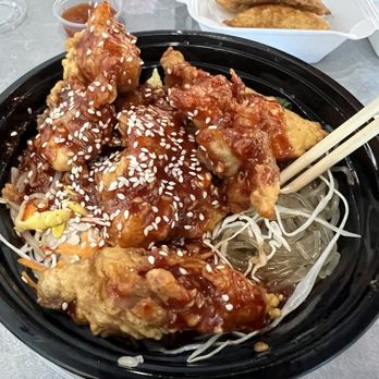 MeetBowl - K-Chicken with spicy garlic sauce - Korean Near Me - Marietta, Georgia