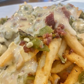 Bosque North - Chile cheese Bacon-Green Chile Queso Fries - Breweries Near Me - Bernalillo, New Mexico