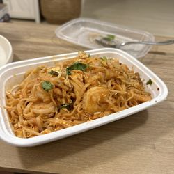 Kin Thai Kitchen & Bar - The wrong pad thai