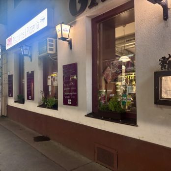 Pizzeria Candis - Pizza Near Me - Vienna, 9 Pizzeria Candis - Pizza Near Me - Vienna, 9