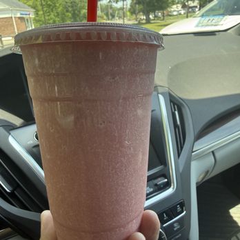 Sudbury Coffee Works - Strawberry banana smoothie - Coffee & Tea Near Me - Sudbury, Massachusetts