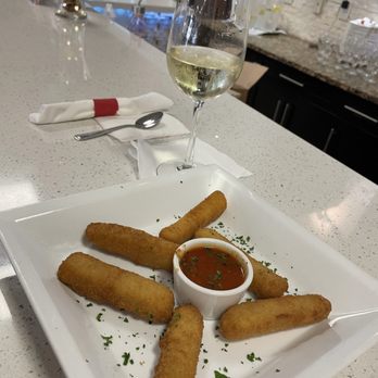 El Palacio Del Mofongo - Mozzarella sticks delicious homemade not frozen! - Seafood Near Me - Royal Palm Beach, Florida El Palacio Del Mofongo - Mozzarella sticks delicious homemade not frozen! - Seafood Near Me - Royal Palm Beach, Florida