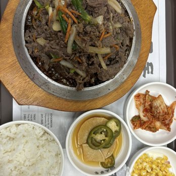 SGD Tofu & BBQ Restaurant - Beef Bulgogi with rice and side dishes - Korean Near Me - Niles, Illinois SGD Tofu & BBQ Restaurant - Beef Bulgogi with rice and side dishes - Korean Near Me - Niles, Illinois