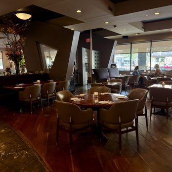 Edge Restaurant - Interior - New American Near Me - Bethlehem, Pennsylvania