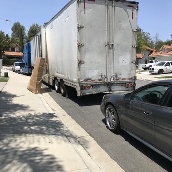 Master Movers - The truck that showed up. The trailer doesn't look road worthily. - Movers Near Me - Indianapolis, Indiana