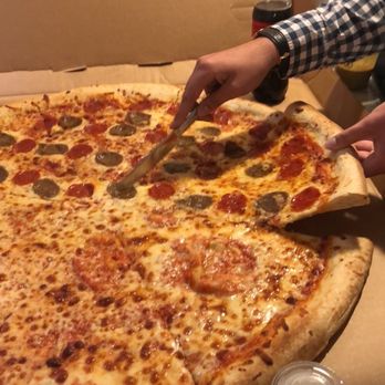 Benny Ravello's - 28" Cheese Pizza - Pizza Near Me - Charleston, South Carolina Benny Ravello's - 28" Cheese Pizza - Pizza Near Me - Charleston, South Carolina