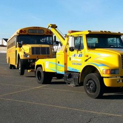 A & B Towing