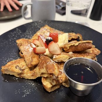 Esther's Table - Hotels Near Me - Minneapolis, Minnesota