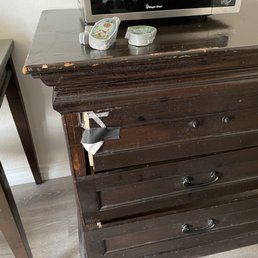 Dresser?? Dresser??