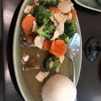 Bangkok Square - Pad broccoli - Thai Near Me - Gainesville, Florida Bangkok Square - Pad broccoli - Thai Near Me - Gainesville, Florida