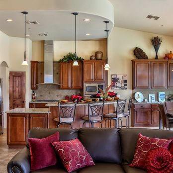 Sombra Homes - Custom home kitchen / great room - General Contractors Near Me - Oro Valley, Arizona Sombra Homes - Custom home kitchen / great room - General Contractors Near Me - Oro Valley, Arizona
