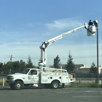 Design Energy Group - Parking Lot Installation - Lighting Fixtures & Equipment Near Me - Pleasanton, California Design Energy Group - Parking Lot Installation - Lighting Fixtures & Equipment Near Me - Pleasanton, California