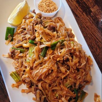 Bangkok Garden - Beef Pad Thai - Thai Near Me - Virginia Beach, Virginia