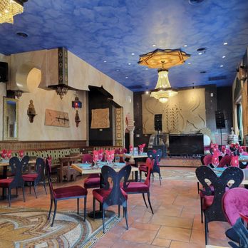 Alhambra Palace - Dining room - Middle Eastern Near Me - Chicago, Illinois