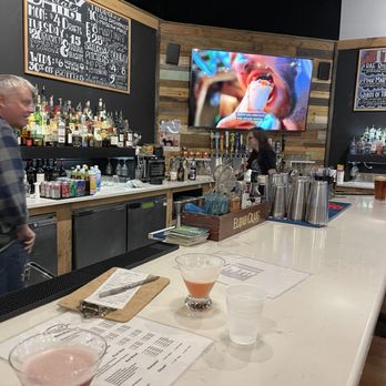 Gatsby’s Bar Raleigh - Wine Bars Near Me - Raleigh, North Carolina